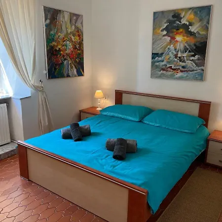 Mirna - What Is What Get Apartman Abbázia