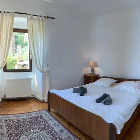 Mirna - What Is What Get Apartman