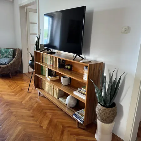 Mirna - What Is What Get Apartman Abbázia